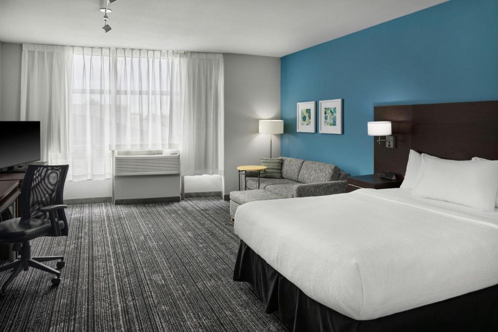 TownePlace Suites Springfield, photo 2