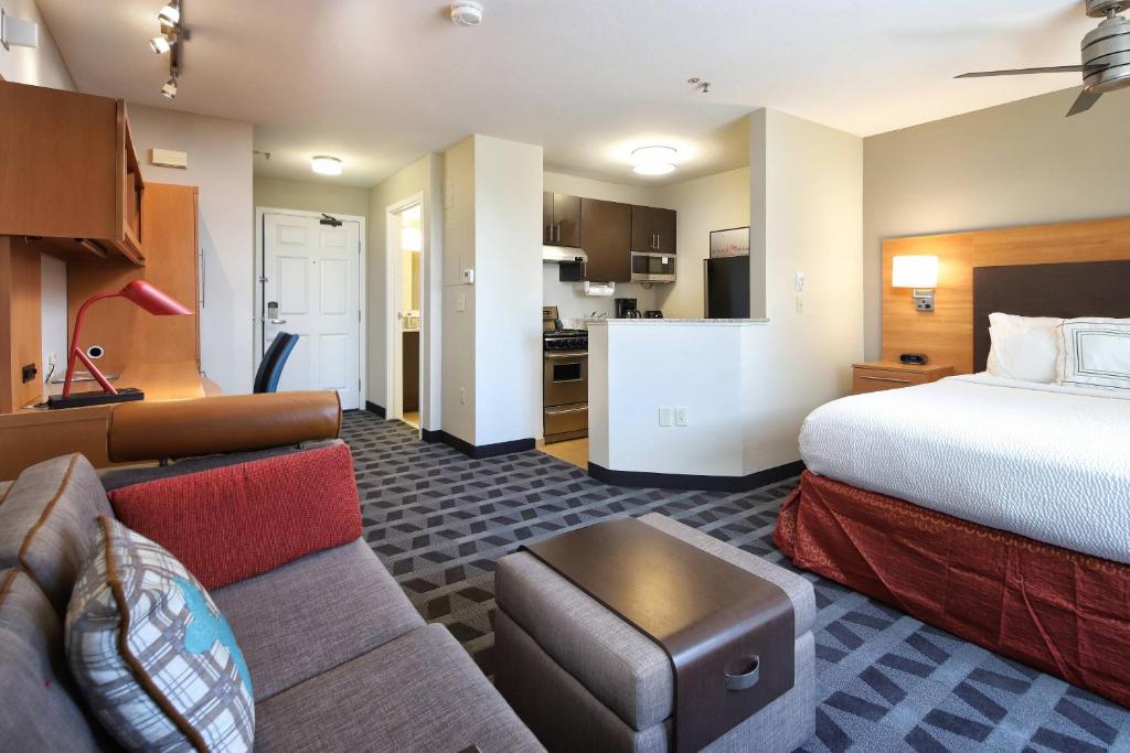 TownePlace Suites Tucson, photo 2
