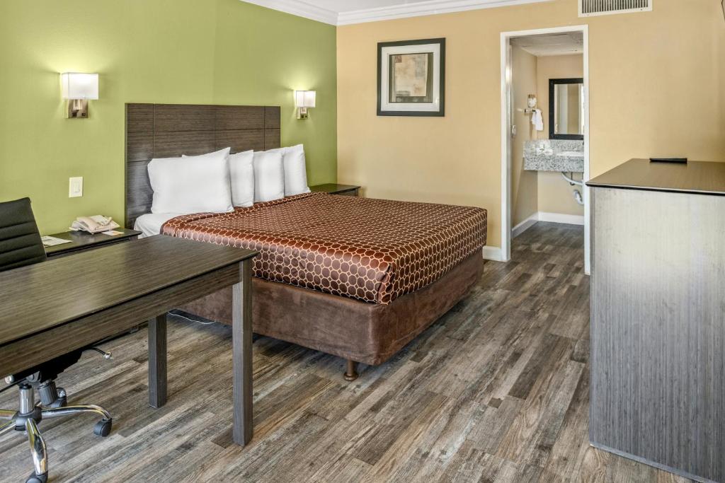 Vagabond Inn Costa Mesa, photo 2