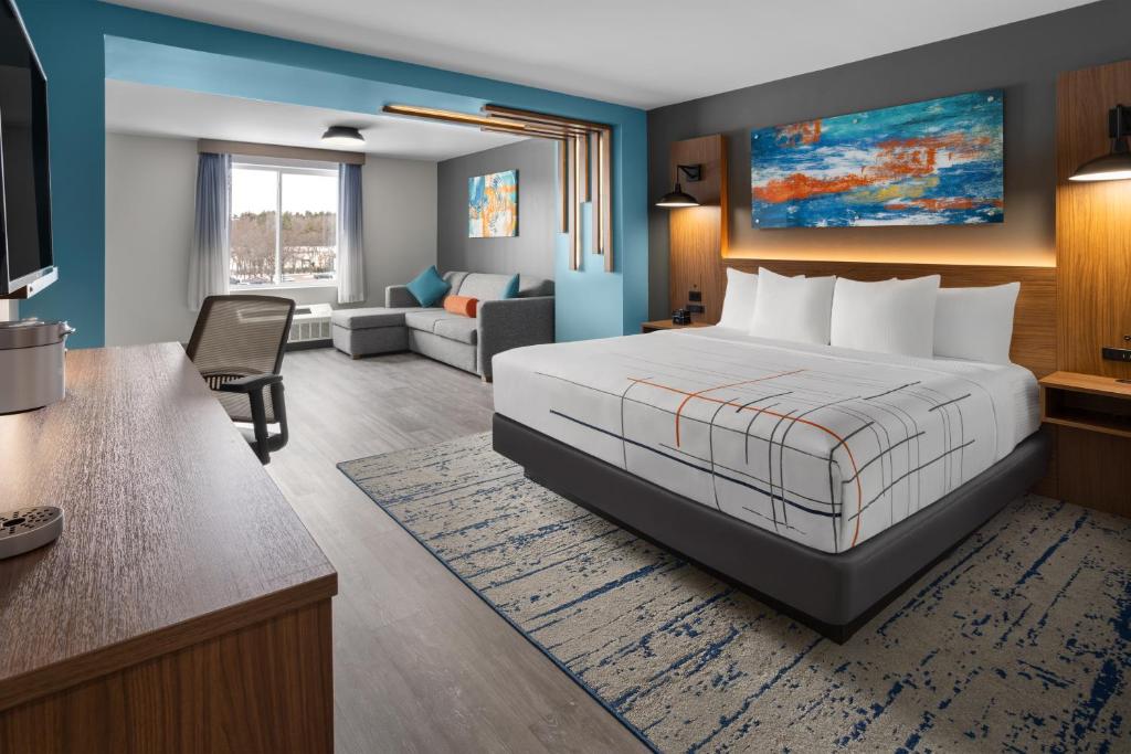 Vermont Hotel Group (La Quinta Inn & Suites by Wyndham Williston/Burlington), photo 2