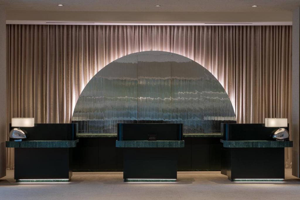 W Hollywood Hotel and Residences, photo 2