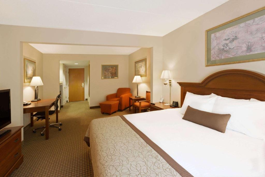 Wingate By Wyndham Charlotte Airport I-85/I-485, photo 3