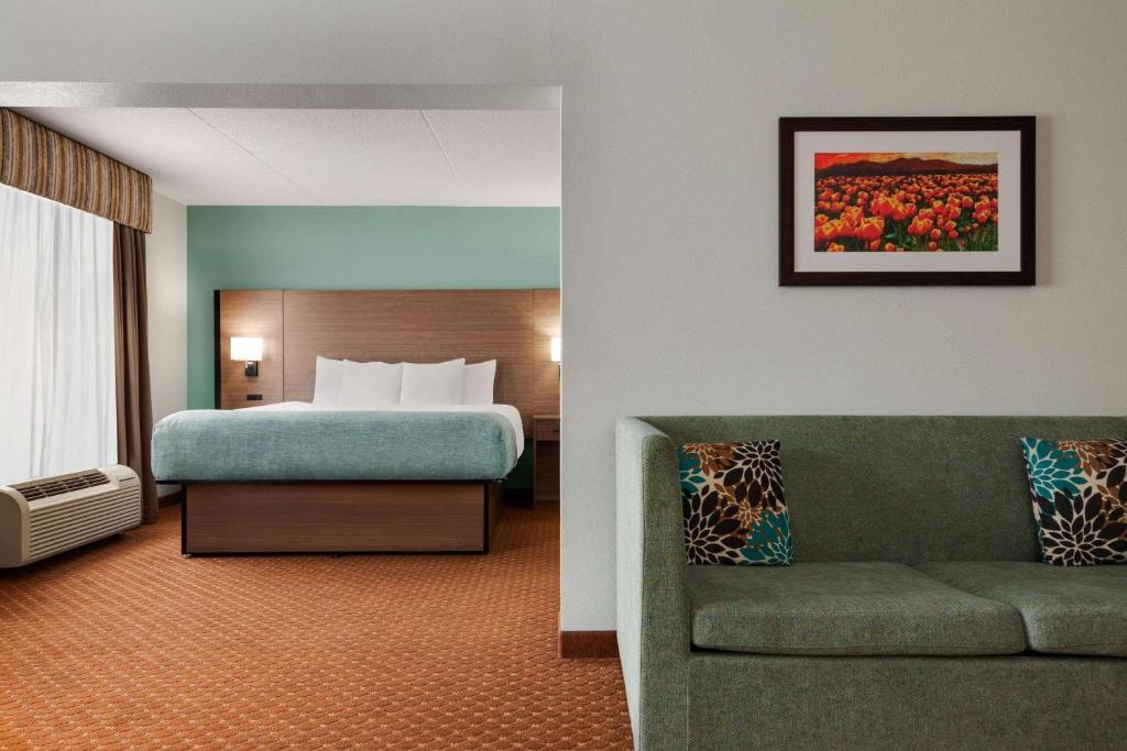 Wingate by Wyndham Louisville East, photo 2
