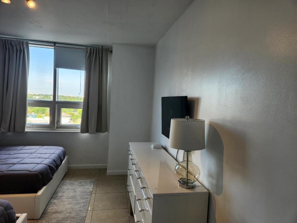Wonderful 1 bedroom condo in Midtown., photo 2