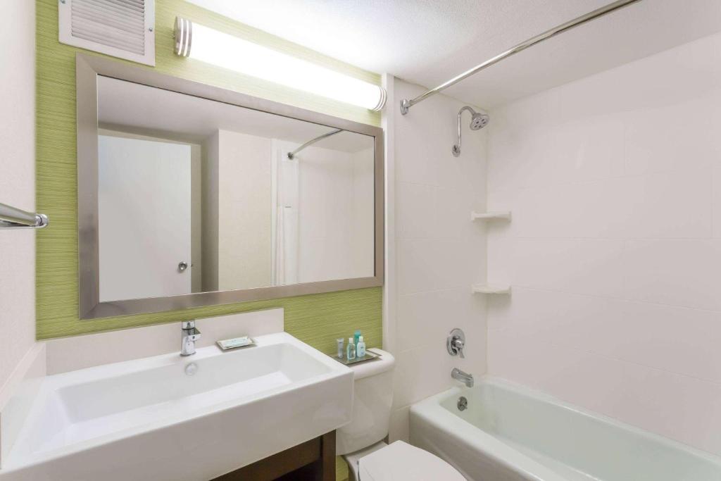 Wyndham Garden Fresno Yosemite Airport, photo 3